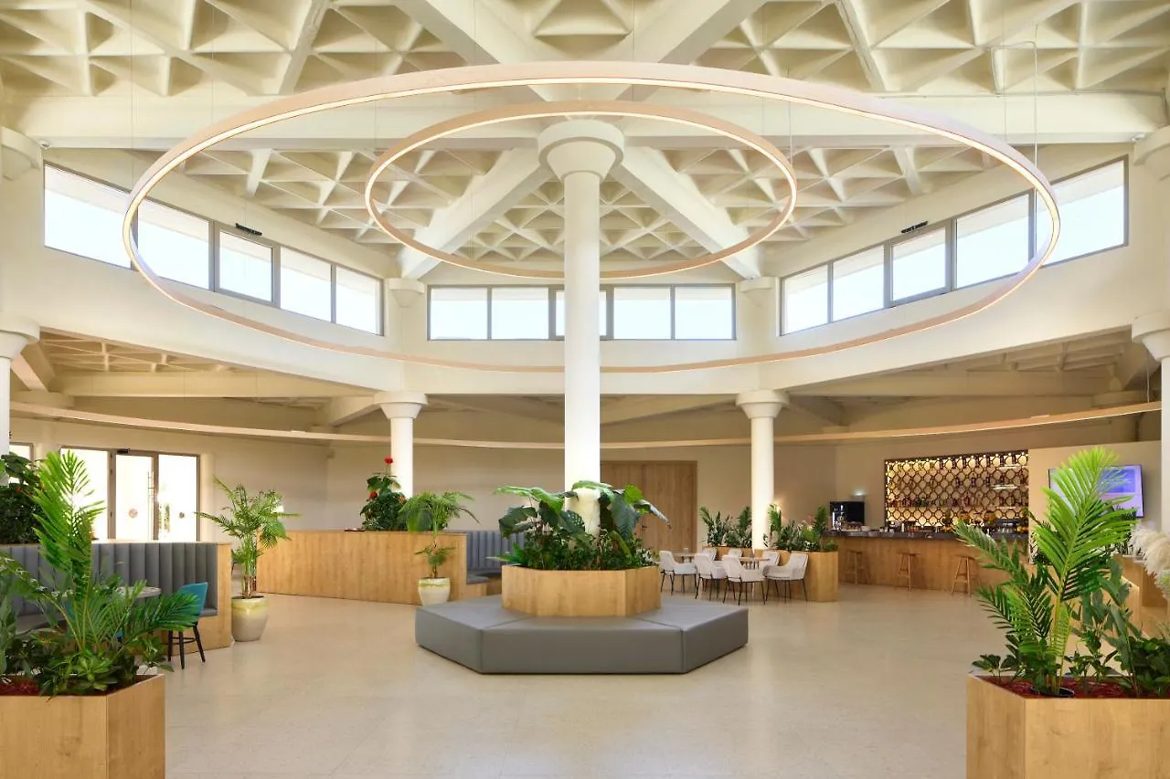 Sol Tropikal Durres Hotel