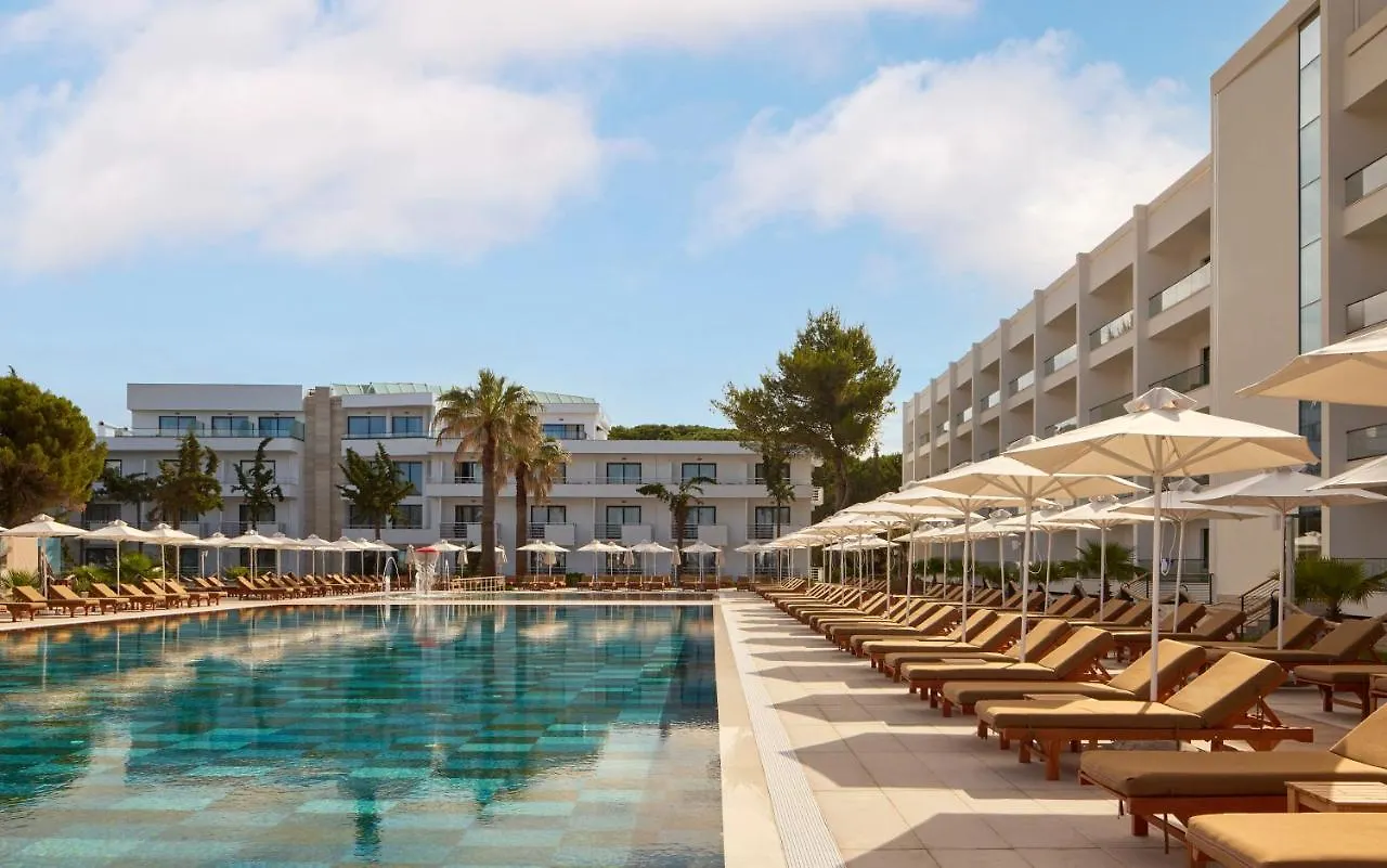 Sol Tropikal Durres Hotel