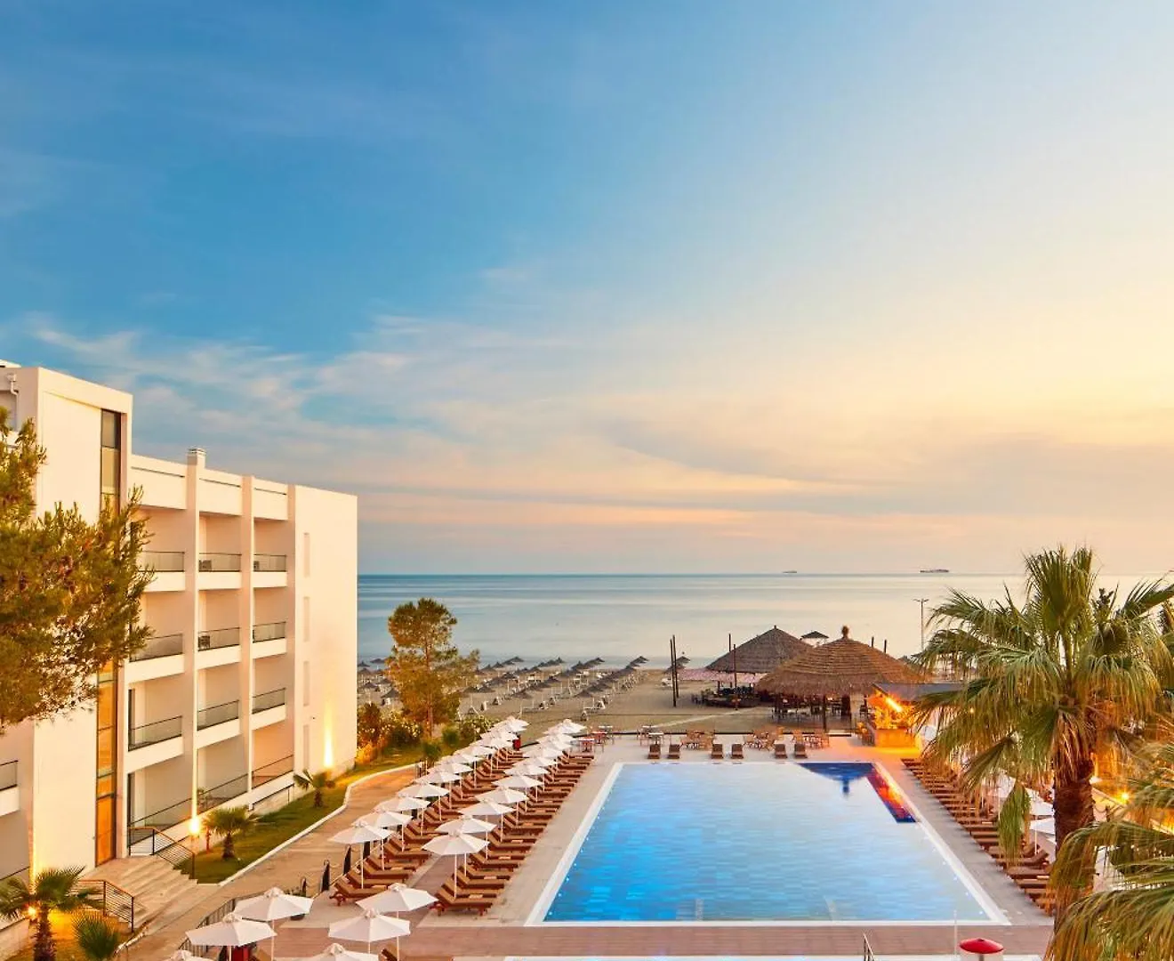 Sol Tropikal Durres Hotel
