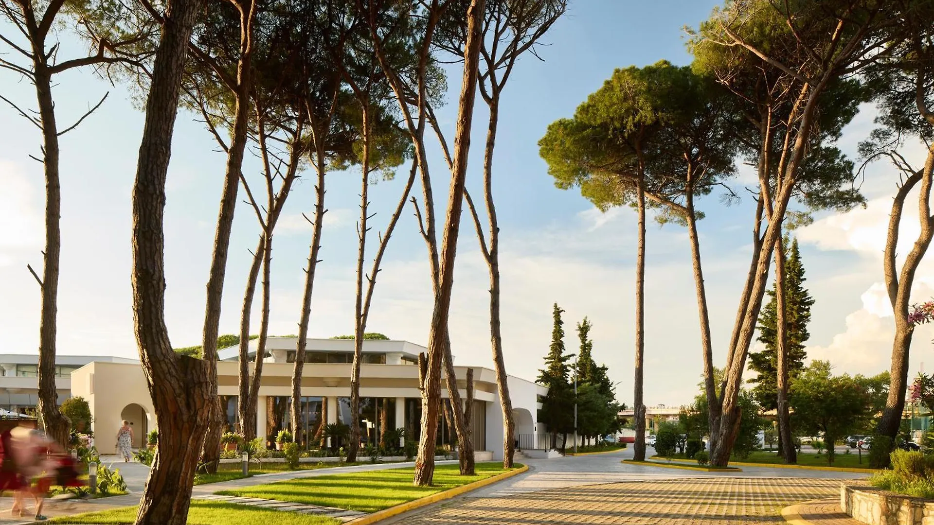 Resort Sol Tropikal Durres Hotel