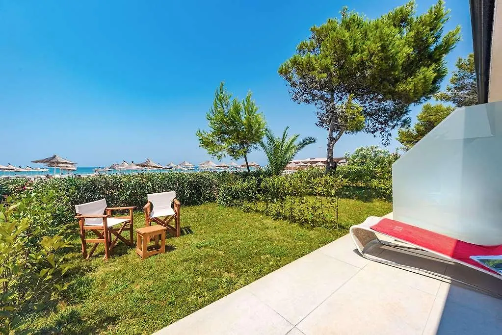 Sol Tropikal Durres Otel 4*,